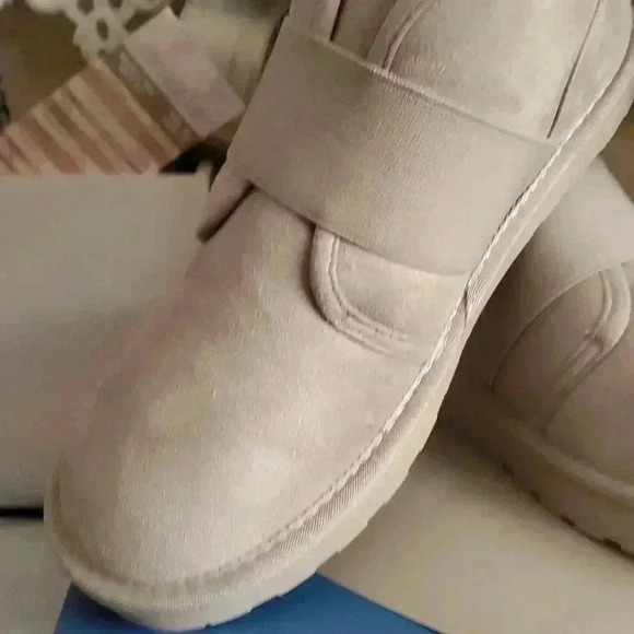 Capri Suedlike short boot 8.5 & 9.5 - Picture 3 of 7